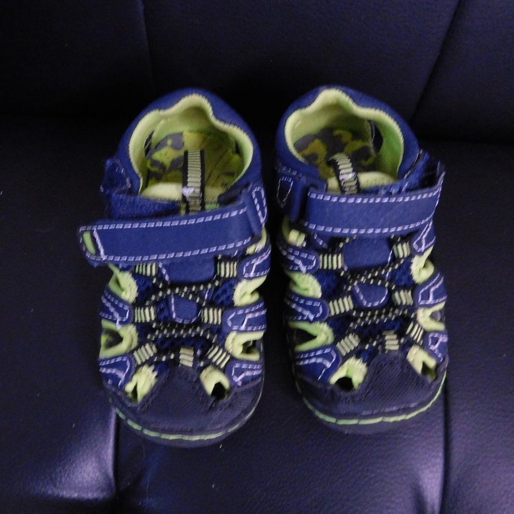 NEVER WORN Toddler Sandals